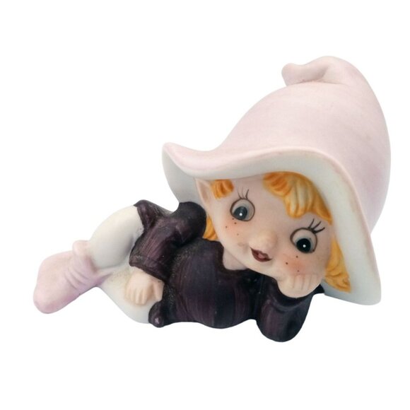 Homco Pixie Elf Figurine With Pink Hat Boots Lying Down Vintage 2.5 Inches 5213 - Picture 1 of 10